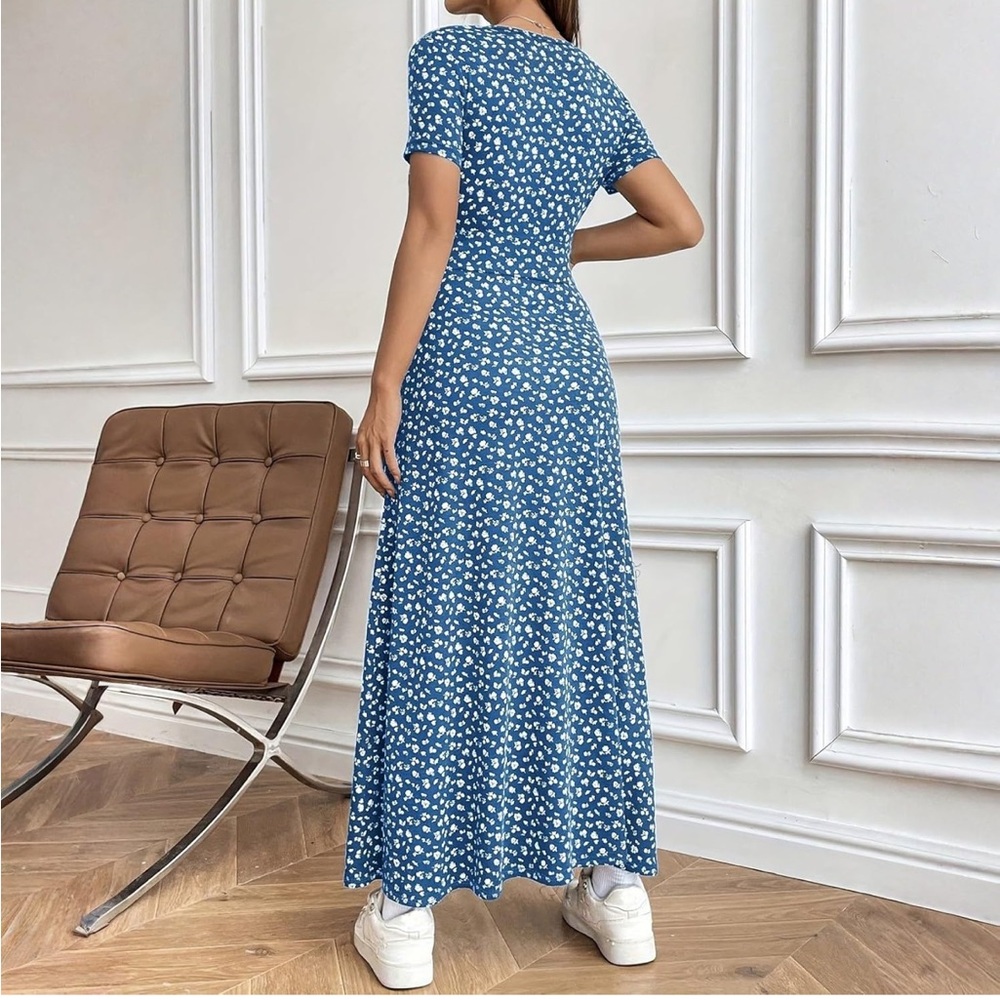 💕5/$15 Blue Floral V neck Maxi Dress - Picture 2 of 5